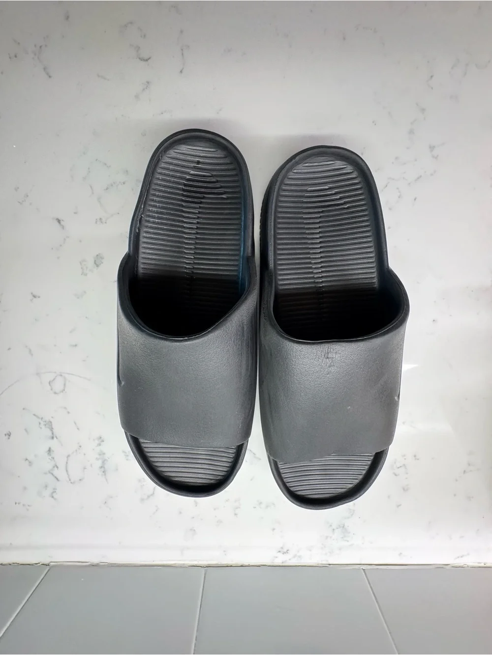 Nike Black Men’s Slide Sandals with Contoured Footbed